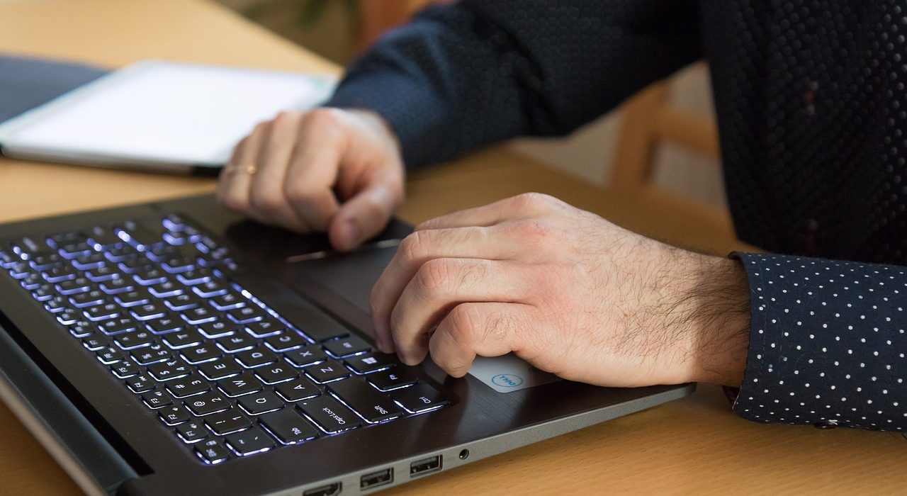 Tworzenie strony internetowej za pomocą Google Moja Firma