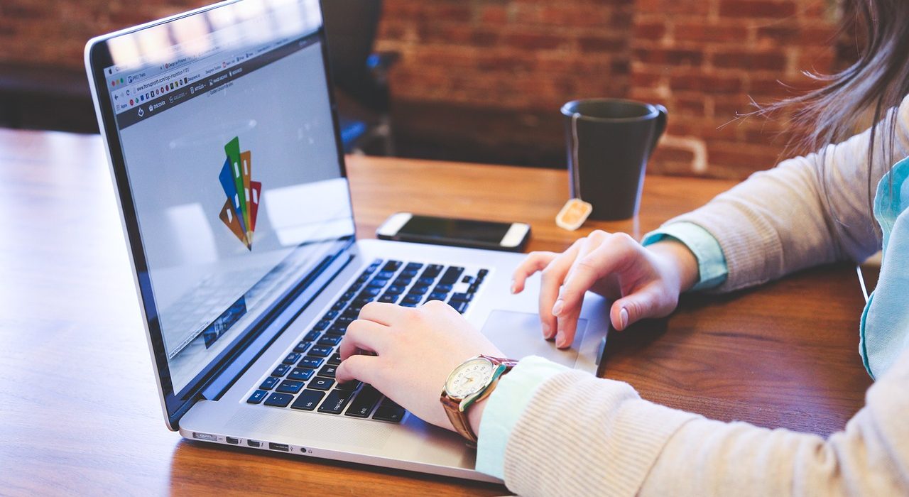 Prosta strona internetowa a potrzeby użytkowników